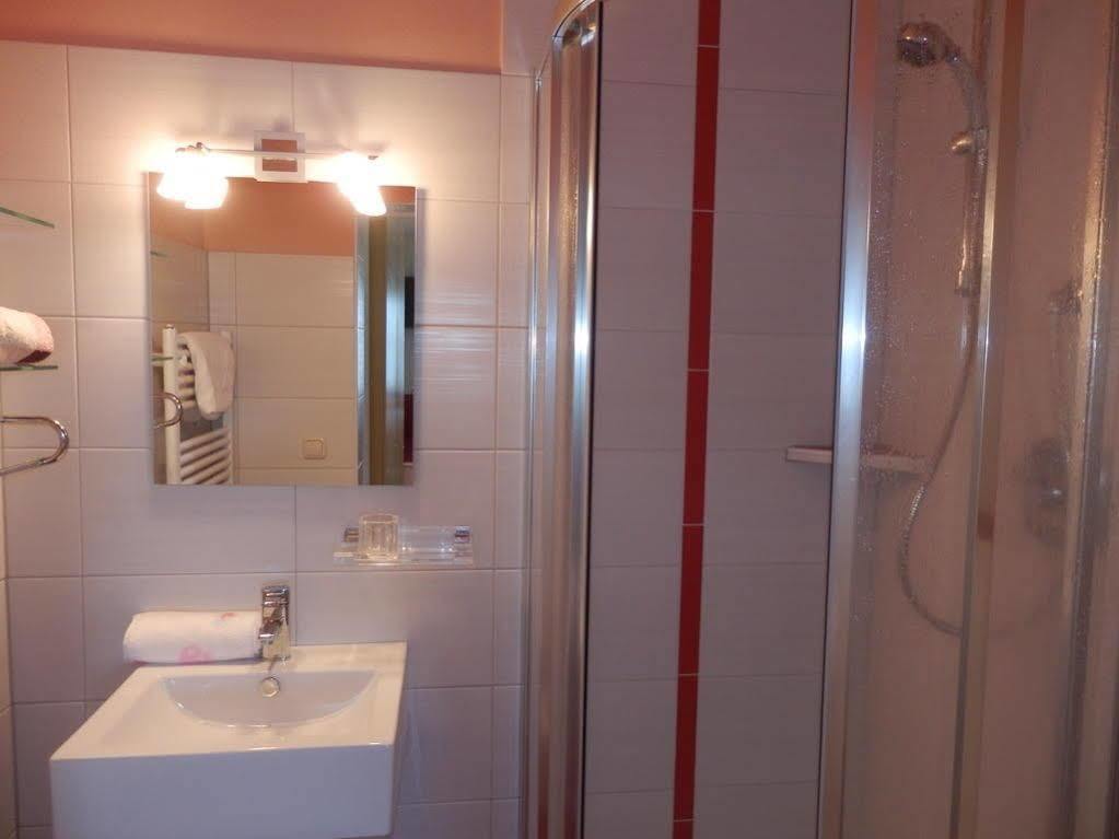 אייסלברג Fruehstueckspension Alpenrose Bed & Breakfast מראה חיצוני תמונה