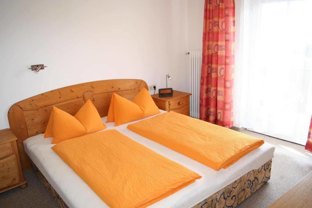 אייסלברג Fruehstueckspension Alpenrose Bed & Breakfast מראה חיצוני תמונה